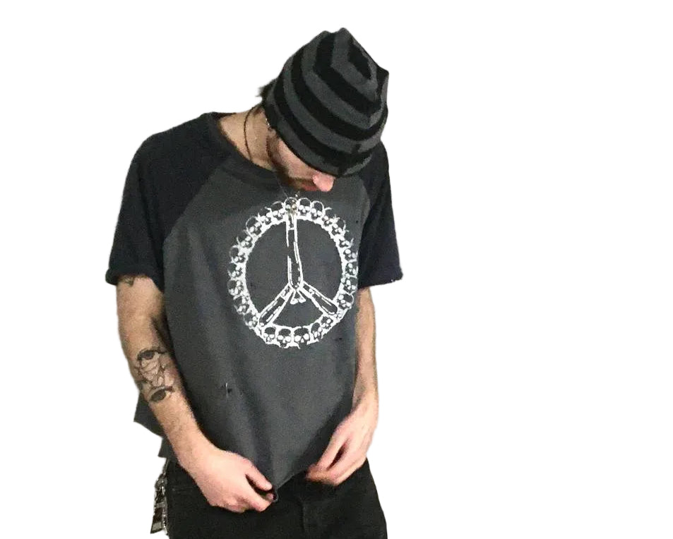 DEADBLUNTS TEE